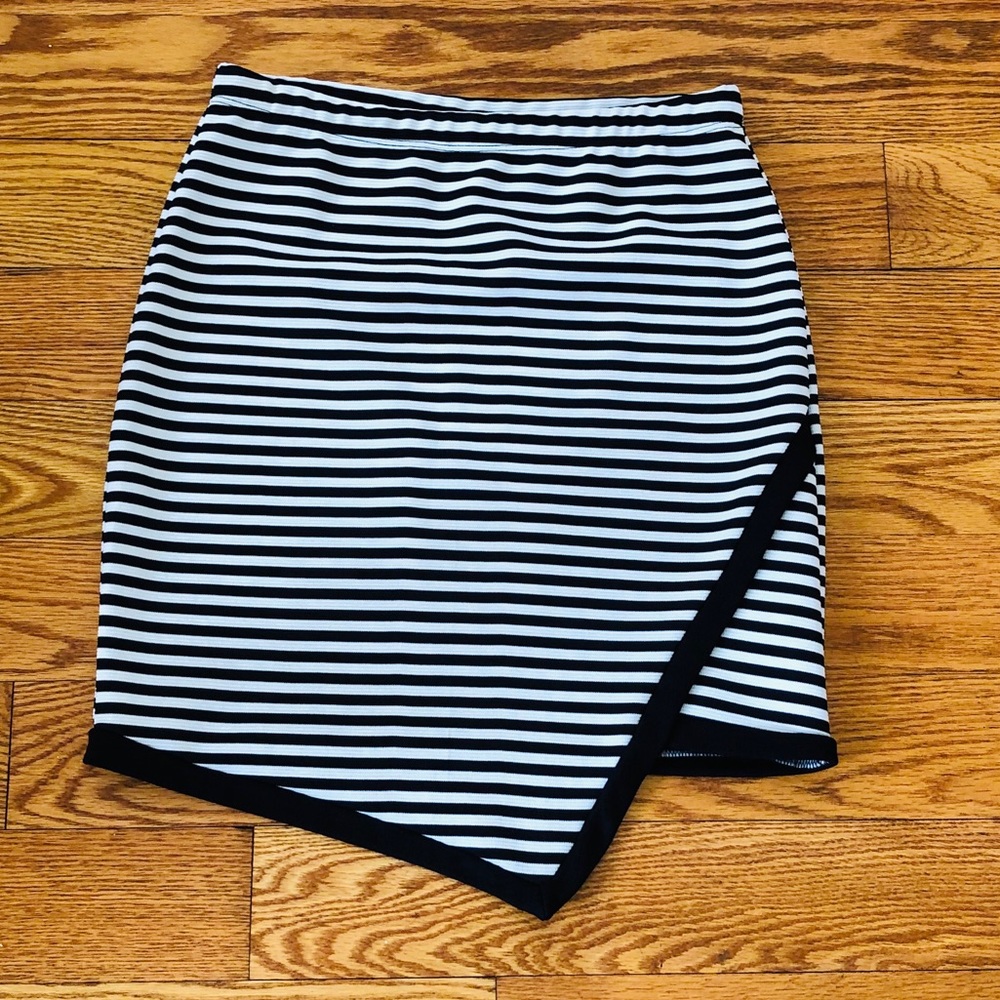 Asymmetrical Soprano Black & White Striped Skirt